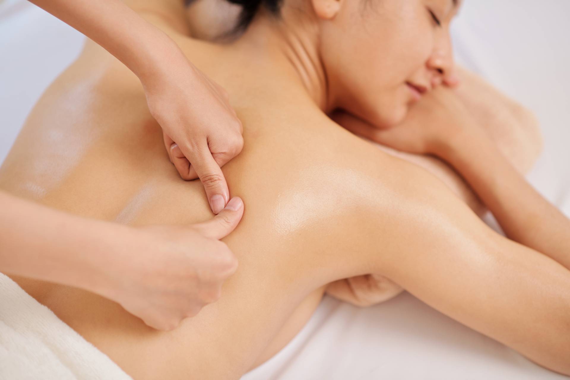 Prenatal Massage Therapy in the Exton PA area